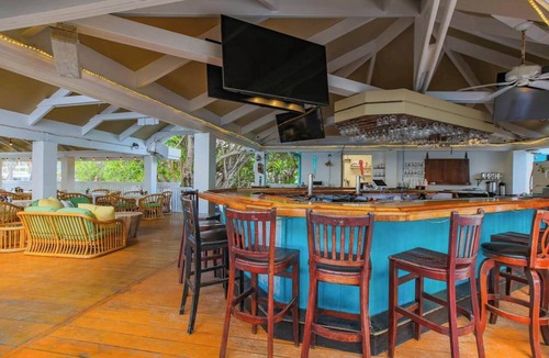 Testman Resort | Tamarind Reef Resort Spa & Marina