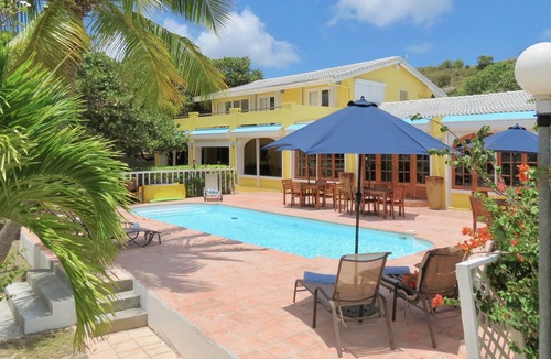 Cotton Valley Shores House | The Beach House** 6bed/5.5 bath Beachfront Villa