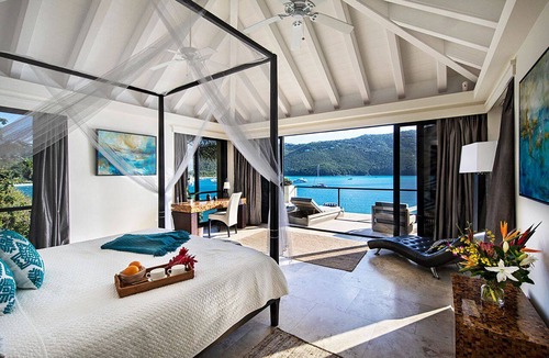 Estate Peterborg Villa | The BEST Wedding Spot! 2 pools, gym, beachfront & MUCH MORE!