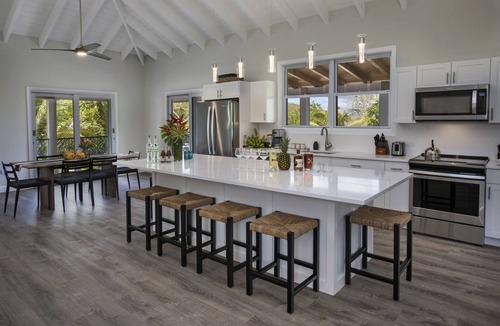 Estate Hull Other | The Hideaway Hull Bay