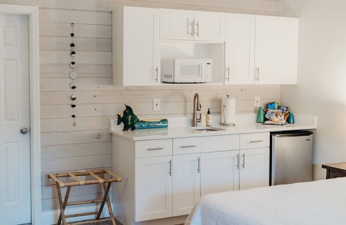 Estate Hull Other | The Hideaway Hull Bay