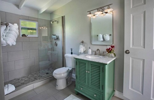 Estate Hull Hotel | The Hideaway Hull Bay 18 Bedroom Beachfront Estate - Sleeps 36