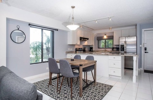 Rosendal Apartment | The Over The Bay Condo