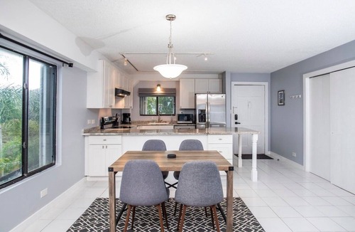 Rosendal Apartment | The Over The Bay Condo