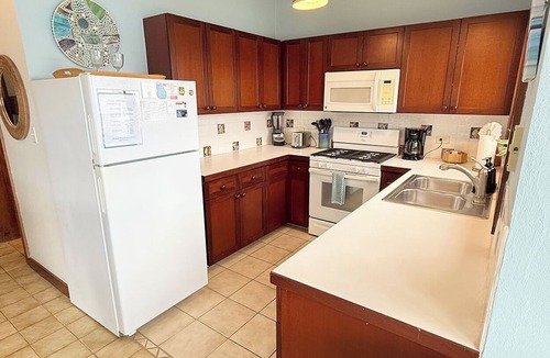 Estate Enighed Condo | This exceptional property offers the convenience of being just a short stroll from Cruz Bay, all while providing the comfort of full air conditioning. Don't miss out on this perfect blend of location and luxury!