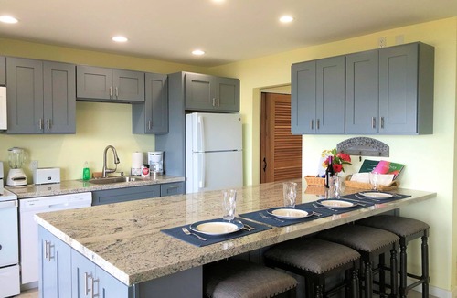 Estate Golden Rock Condo | Toe's in the Sand-2 bed/2 bath seaside condo - beach and pool.