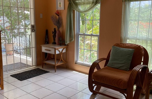 Estate Ruby House | Tranquil Songs of Paradise~ A home away from home to soothe and refresh souls!😎