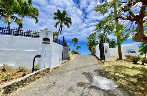 Estate Bakkero House | Tropical Private Gated Estate - Ocean, Island & Harbor Views!