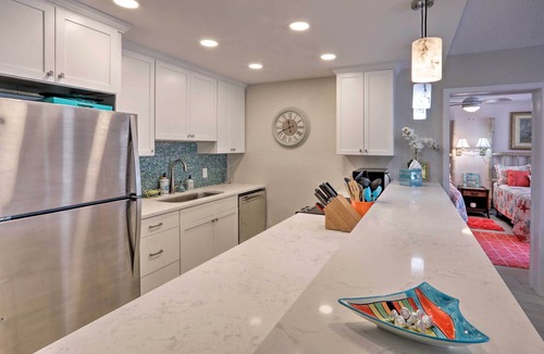 Nazareth Condo | Tropical St. Thomas Resort Getaway w/Pool Access!