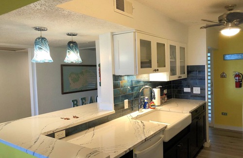 Estate Golden Rock Condo | Villa Carib - 3 bed/3 bath beachfront condo- tennis courts and pool.