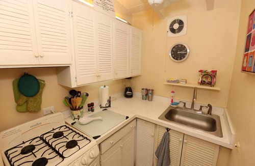 Carlton Apartment | West Side Gem: Spacious 2-Unit Haven