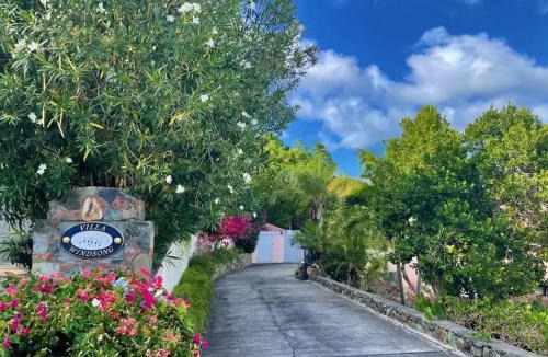Point Rendezvous Villa | Windsong Villa - Sleeps 8 Stunning Views