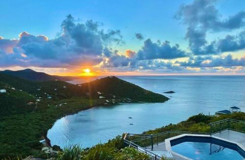 Point Rendezvous Villa | Windsong Villa - Sleeps 8 Stunning Views