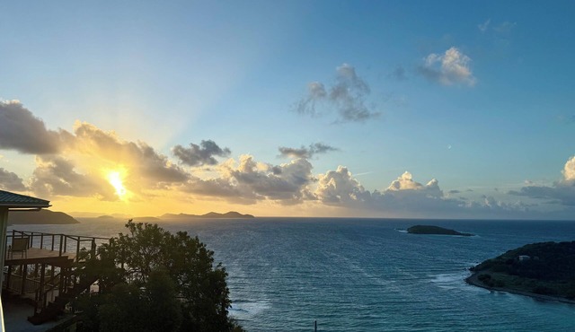 August-October dates available! 5 min from Salt Pond! Beautiful 5 star Villa!