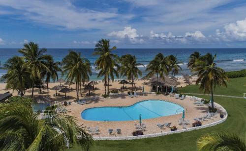 Gentle Winds C-3: 2BR Oceanfront by Everrow in Christiansted
