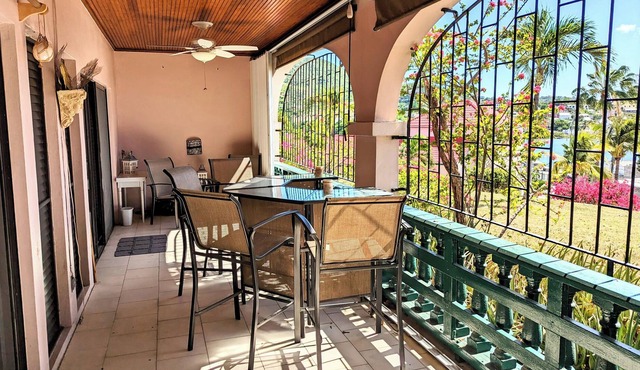 Gorgeous condo minutes to Christiansted in St Croix
