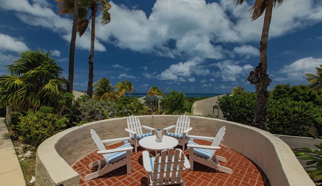 Located on a Golf Course - Whole House Air Conditioning - Hilltop Pool - Tennis in Christiansted