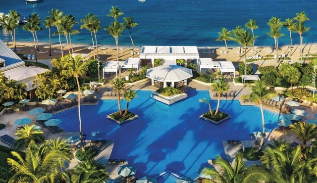 Luxury 2 bed! Westin St John private beach, sleeps 8, pools, beach. 2/28-3/7/27 in Cruz Bay