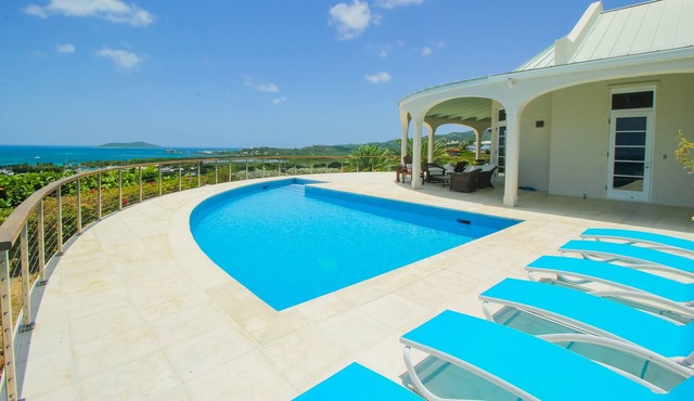 Magnificent ocean view villa. Three suites in gated community in Christiansted