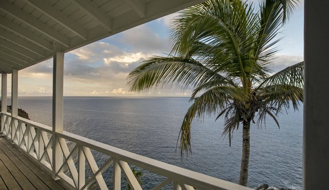 ON THE ROCKS VILLA Private Luxury Waterfront Villa Minutes From Magens Bay Beach