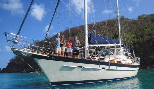 Sailing the Grenadines and Eastern Caribbean 2025/2026 in St. Thomas