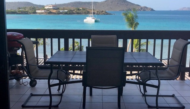 Sapphire Beach, Penthouse, 2 level, 2 Bedroom, corner unit Oceanfront condo in St Thomas
