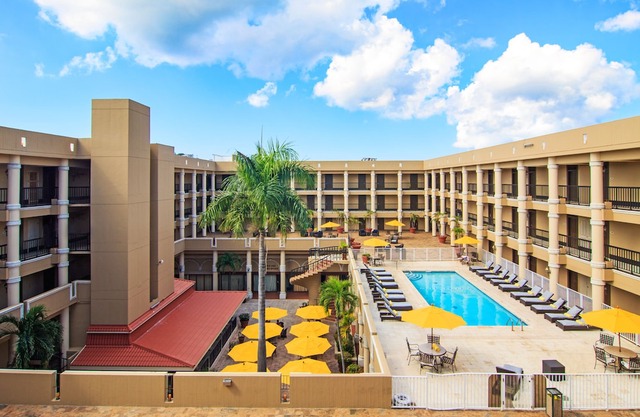 Windward Passage Hotel