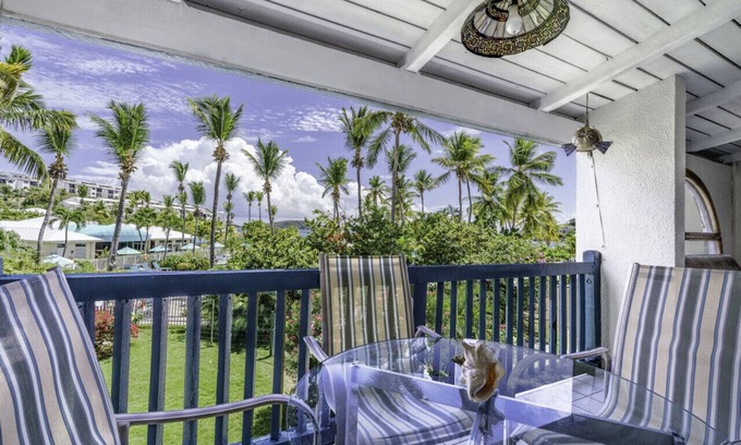Nazareth Condo | 3BR budget-friendly Condo ON THE BEACH- 3 ensuite baths!