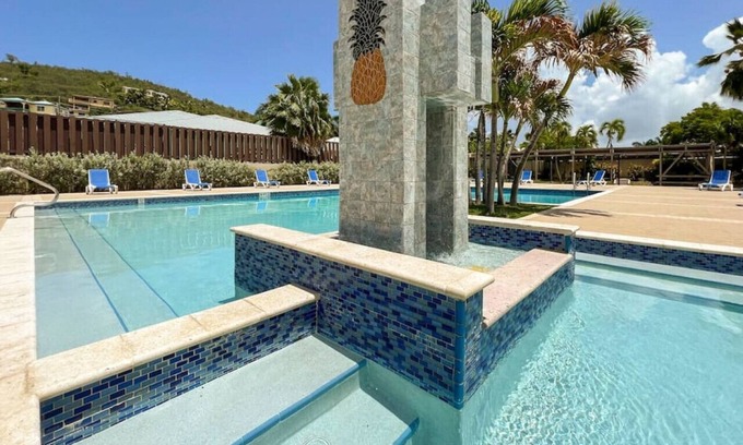 Frydendal Condo | 3BR newly remodeled condo - walk to Coki Bch!