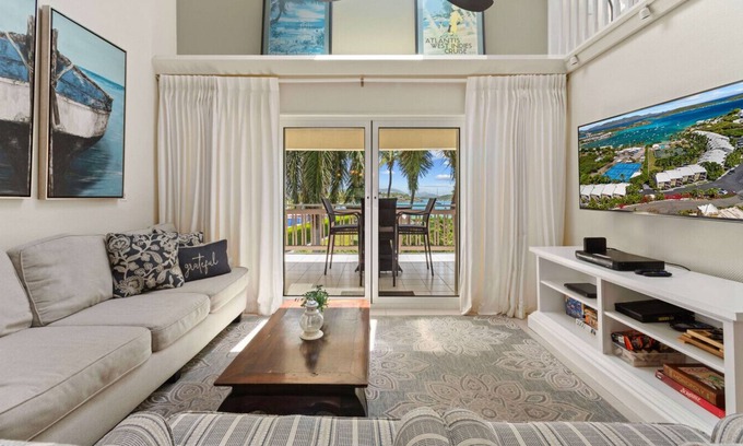 Nazareth Condo | Beachfront 3br condo with pool & gym!