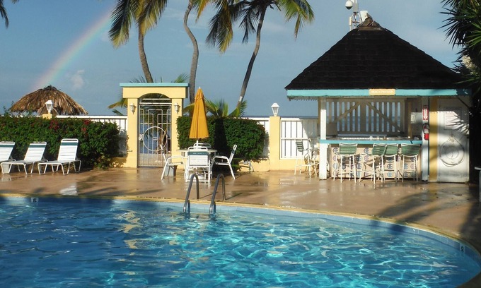 Estate Golden Rock Condo | * CENTRAL AIR * 1ST FLOOR * NO STEPS * TWO WEEK MIN STAY