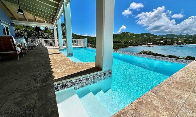 Slob Villa | Charming Waterfront Villa.