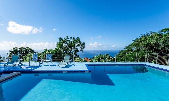 Estate Solberg Condo | Cloud View Condo: Panoramic Island Views