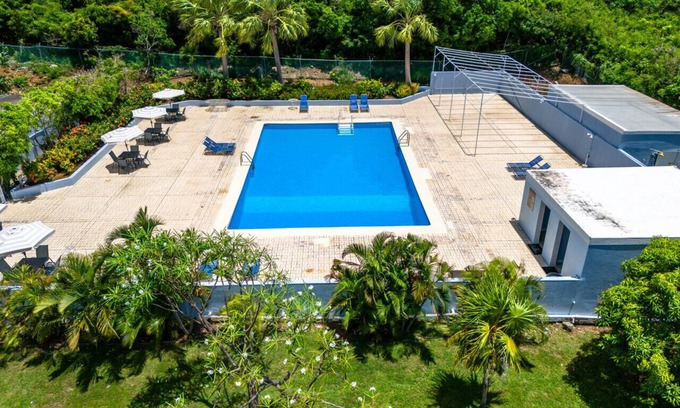 Cabes Point Condo | Crystal Blue Persuasion - 1BR condo right on Sapphire Beach, sleeps 4!