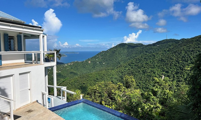 Upper Carolina Villa | Endless Views from this perfect pool villa just minutes from Maho Bay