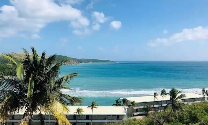 Estate Frenchman Bay Condo | Jack’s Hideaway - Amazing Ocean View, walking distance to beach & restaurants.