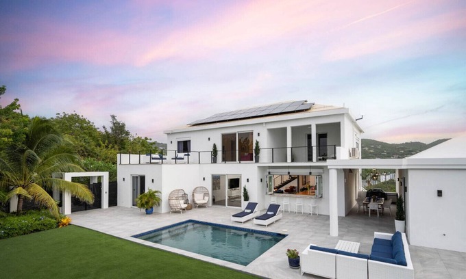 Estate Lovenlund Villa | Luxury Oceanview Villa with Pool and Spacious Deck