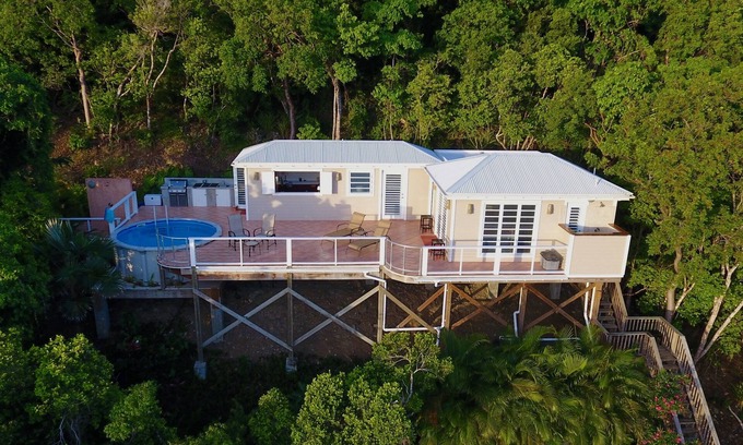 Estate Carolina Cottage | Romantic, Private 1 Br Getaway With Pool And Stunning Views