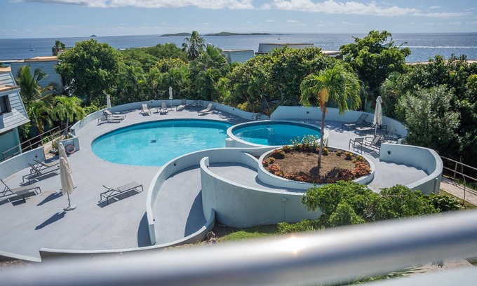 Bolongo Bay Condo | Sea You Soon Retreat+Jeep option