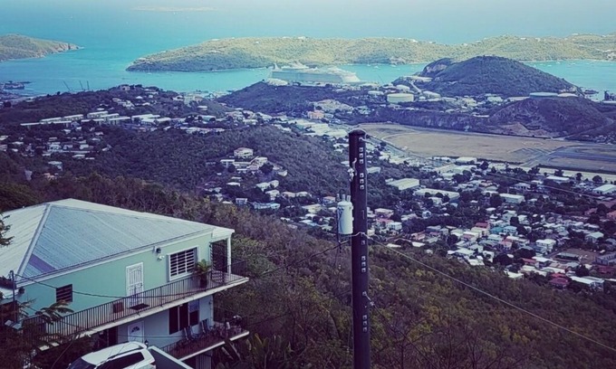 Estate Lindbergh Bay Apartment | Small Slice Of Paradise! 2 bed 1 bath With Amazing Views ๐