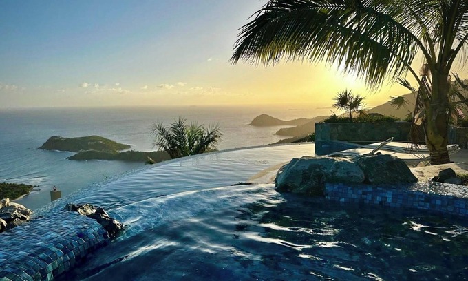 Skytop Villa | Sol Inclination~ spectacular views, renovated outdoor area, updated throughout!