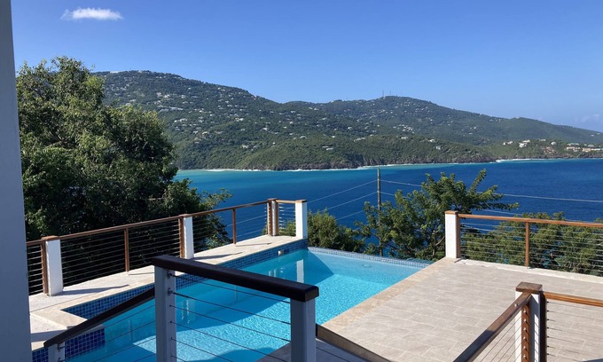 North Side Villa | Stunning Ocean Views and Spectacular Sunsets