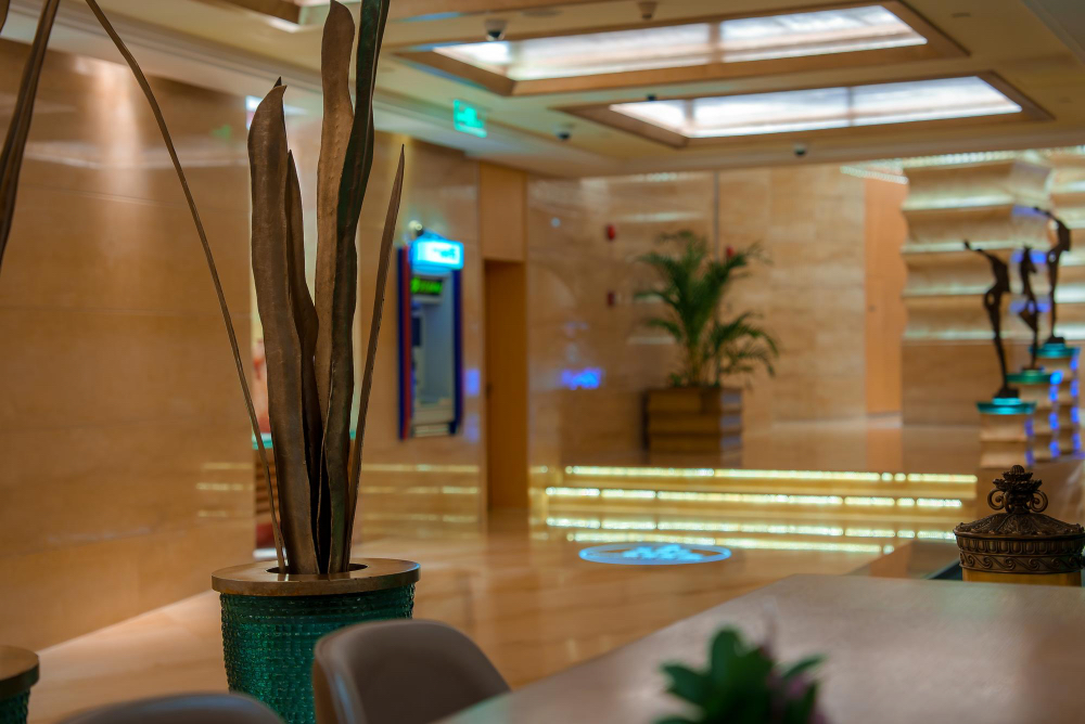 Estate Golden Rock Condo | Stunningly Beautiful - Theatre on the Beach