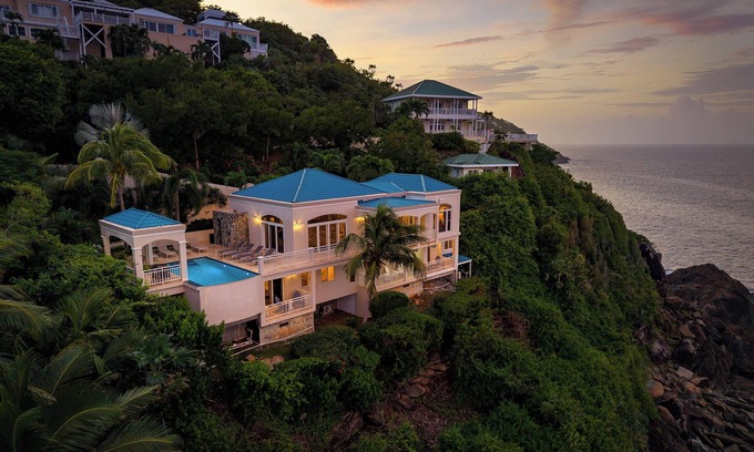 Estate Peterborg House | Wander St. Thomas Shores