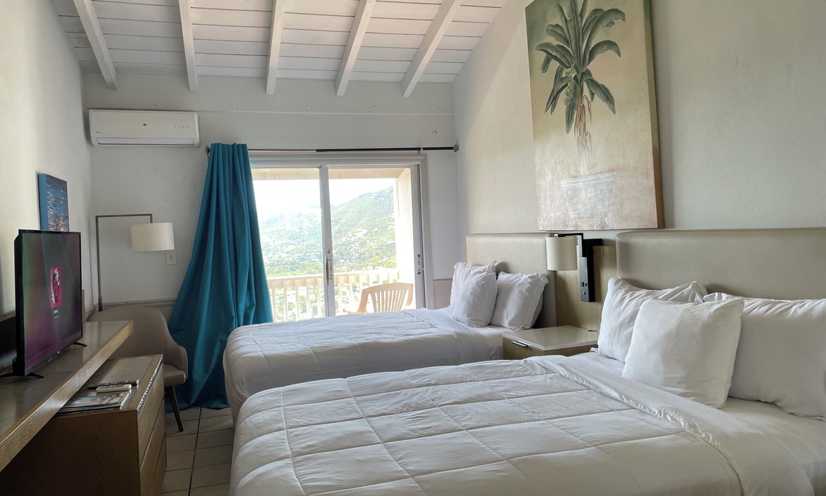 Estate Raphune Hotel | Boundless Bliss Hotel