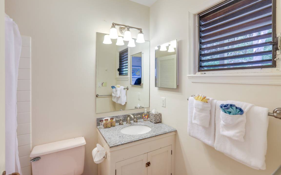 Photo of Bathroom in Magens Bay