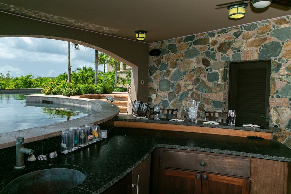 Photo of Kitchen in Hart Bay