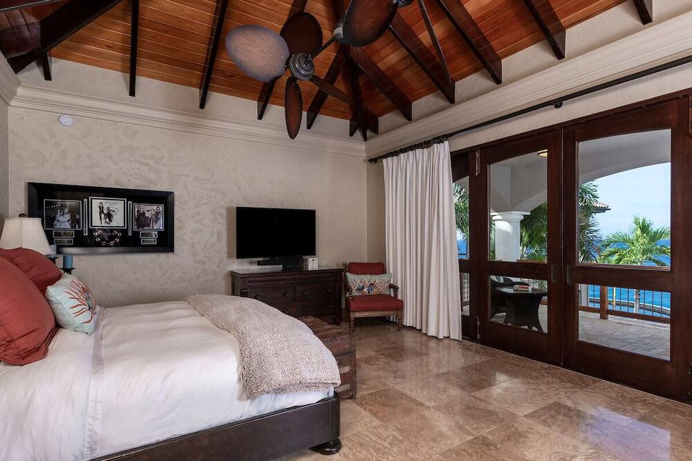 Photo of Bedroom in Hart Bay