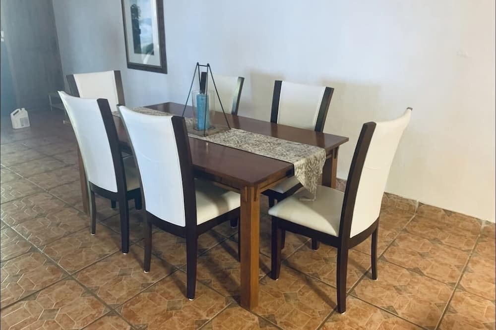 Photo of Kitchen in Estate Bordeaux