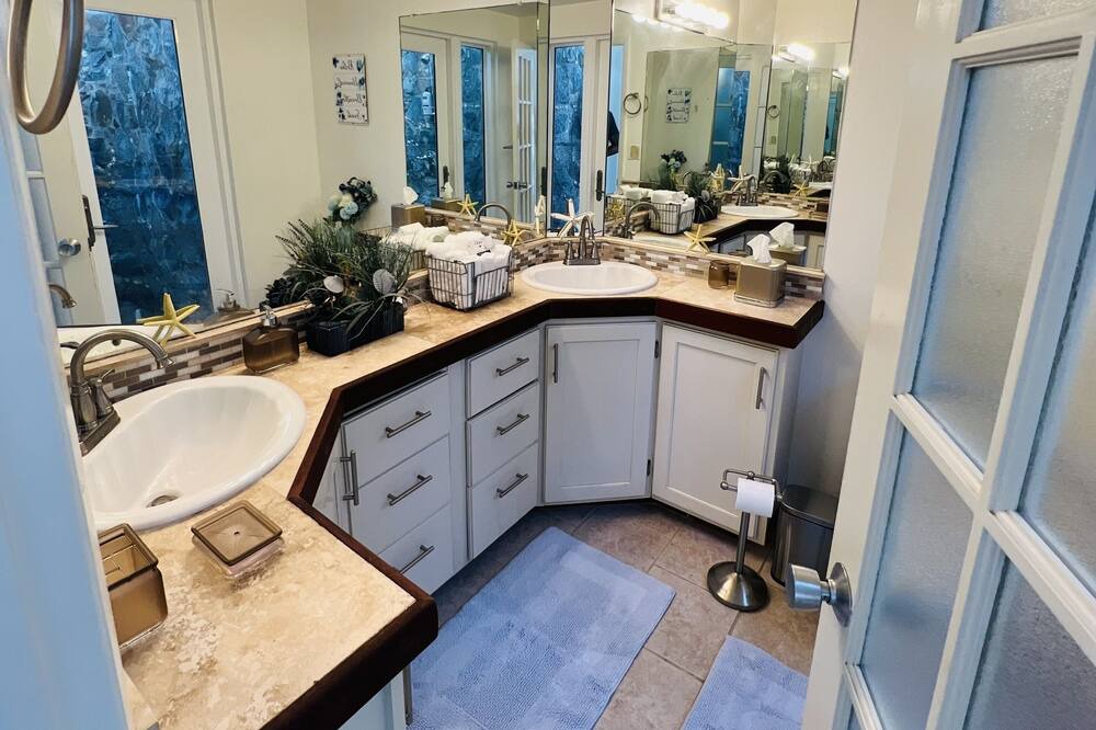 Photo of Kitchen in Great Cruz Bay